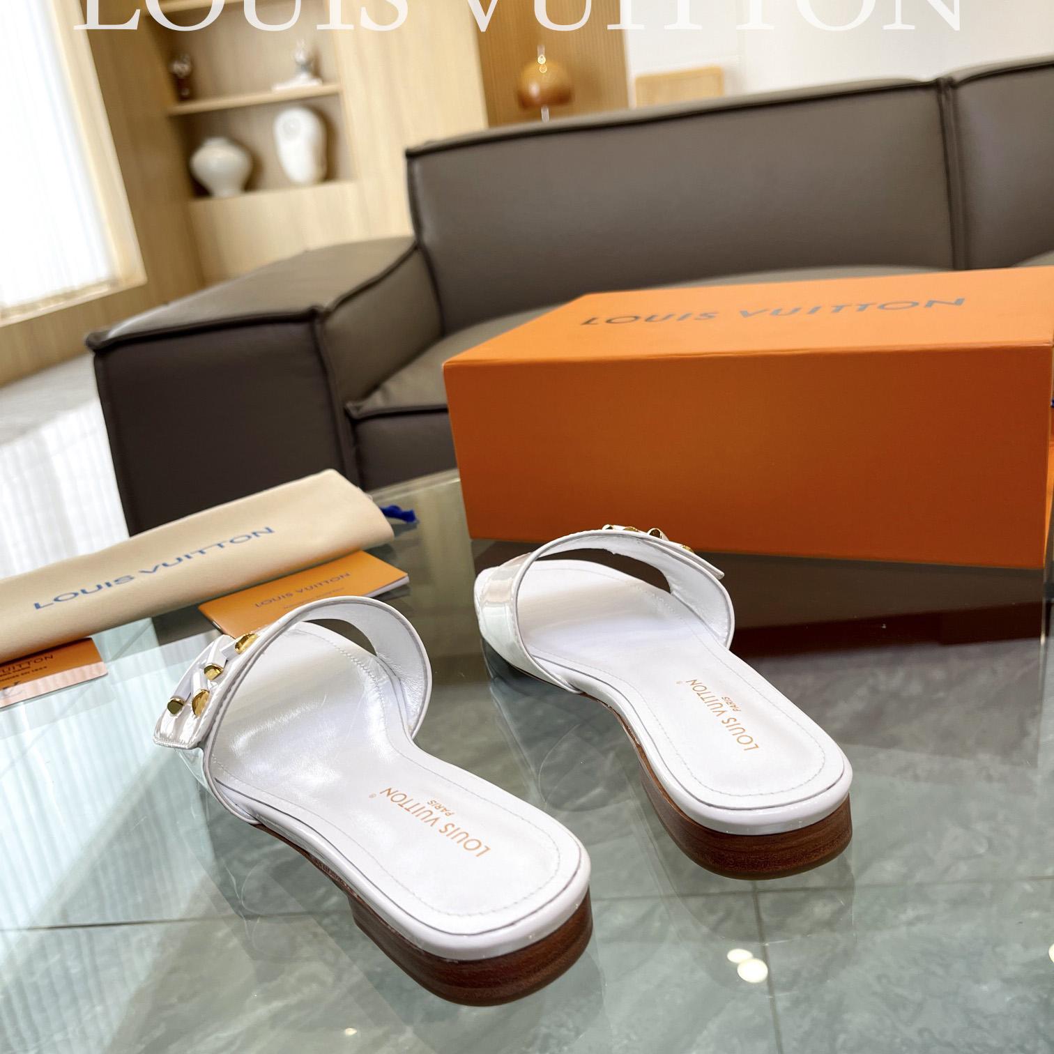 Louis Vuitton Shake Flat Mule       - FashionPlug