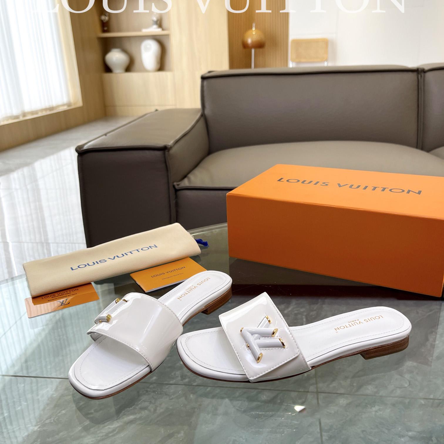Louis Vuitton Shake Flat Mule       - FashionPlug
