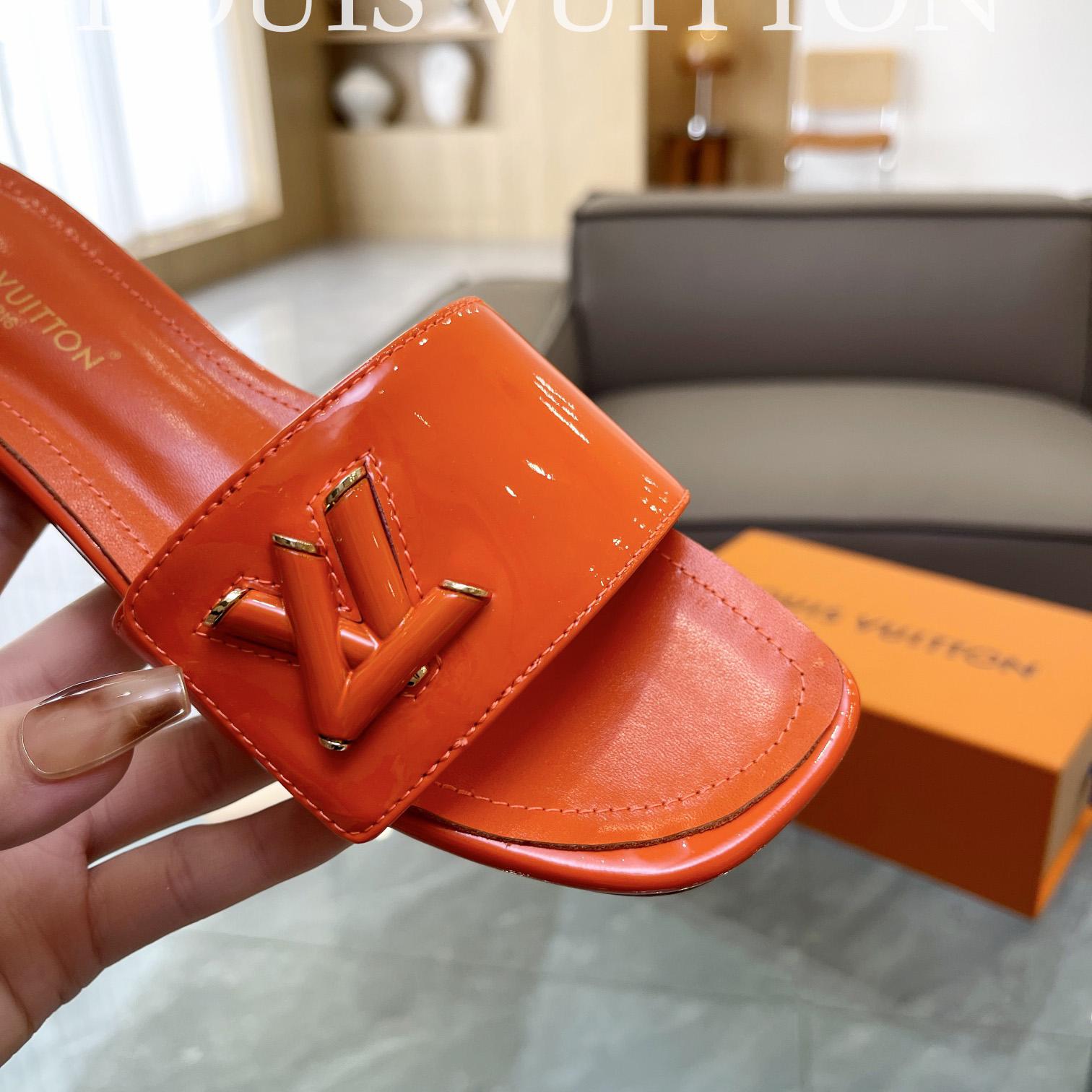 Louis Vuitton Shake Flat Mule       - FashionPlug