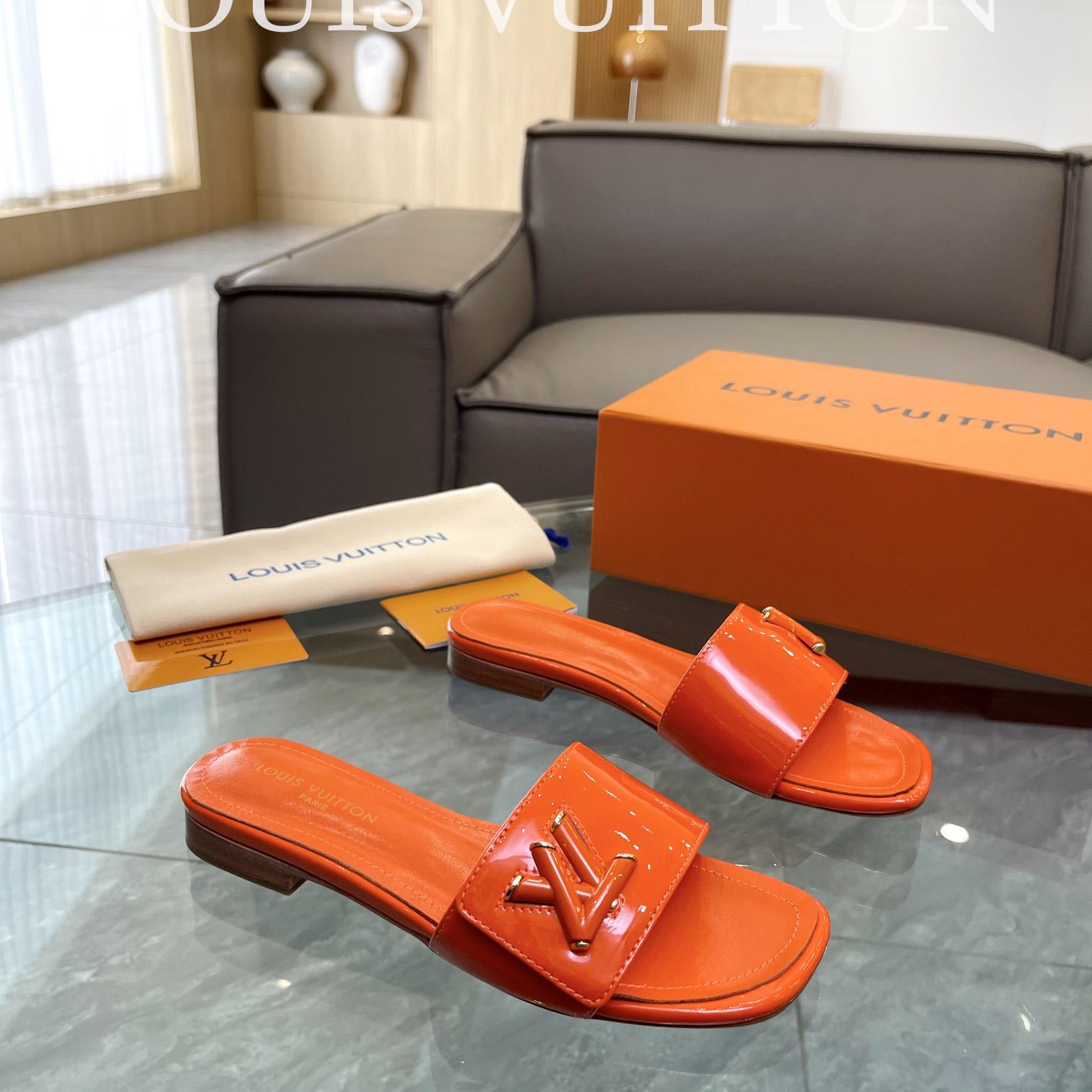 Louis Vuitton Shake Flat Mule       - FashionPlug