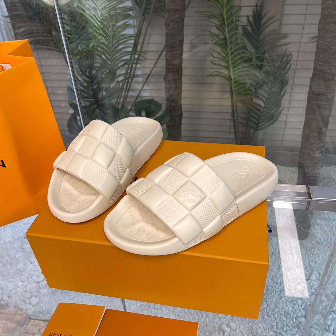 Louis Vuitton Waterfront Mules   1AAR9U - FashionPlug