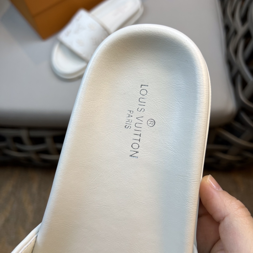 Louis Vuitton Monogram Sandals - FashionPlug