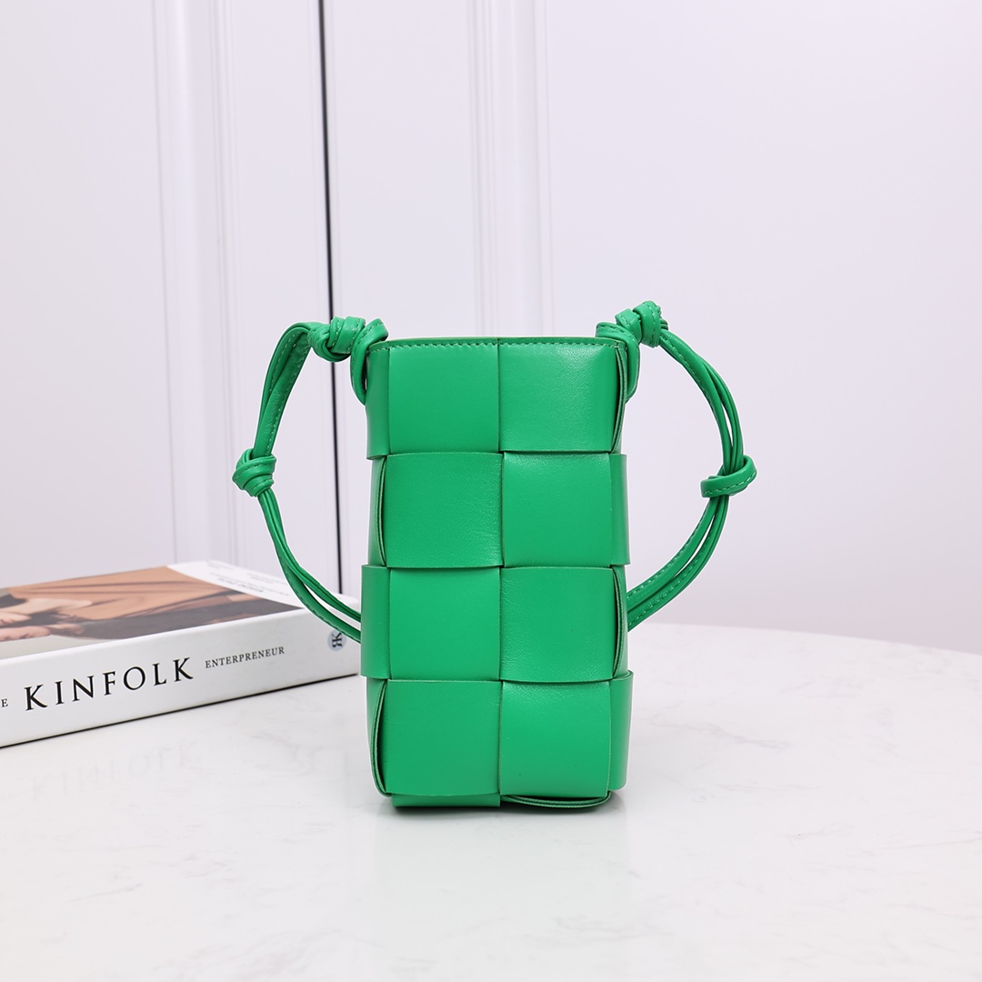 Bottega Veneta Phone Pouch - FashionPlug