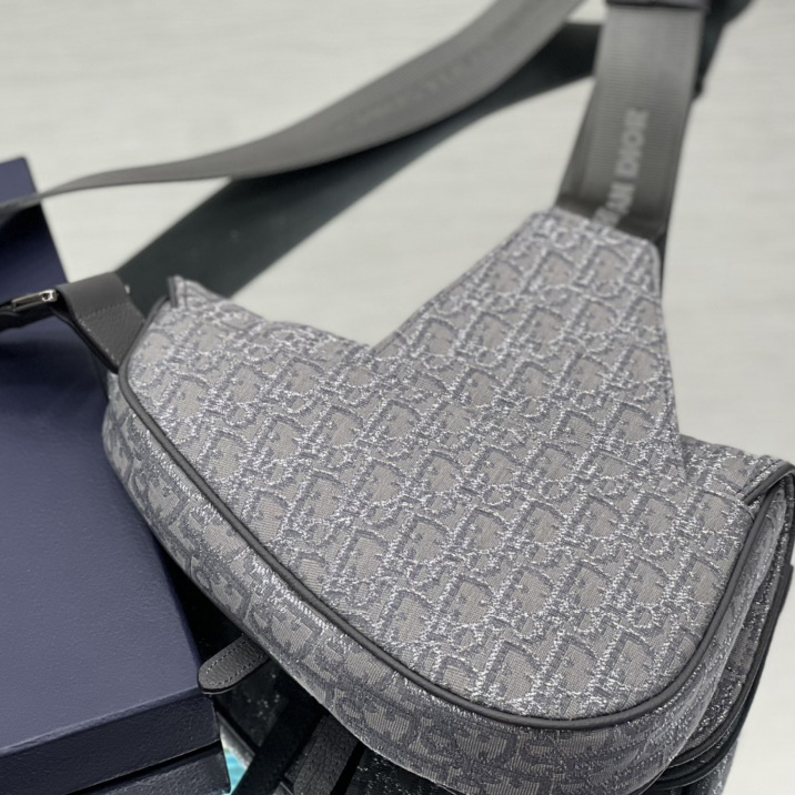 Dior Saddle Bag - FashionPlug