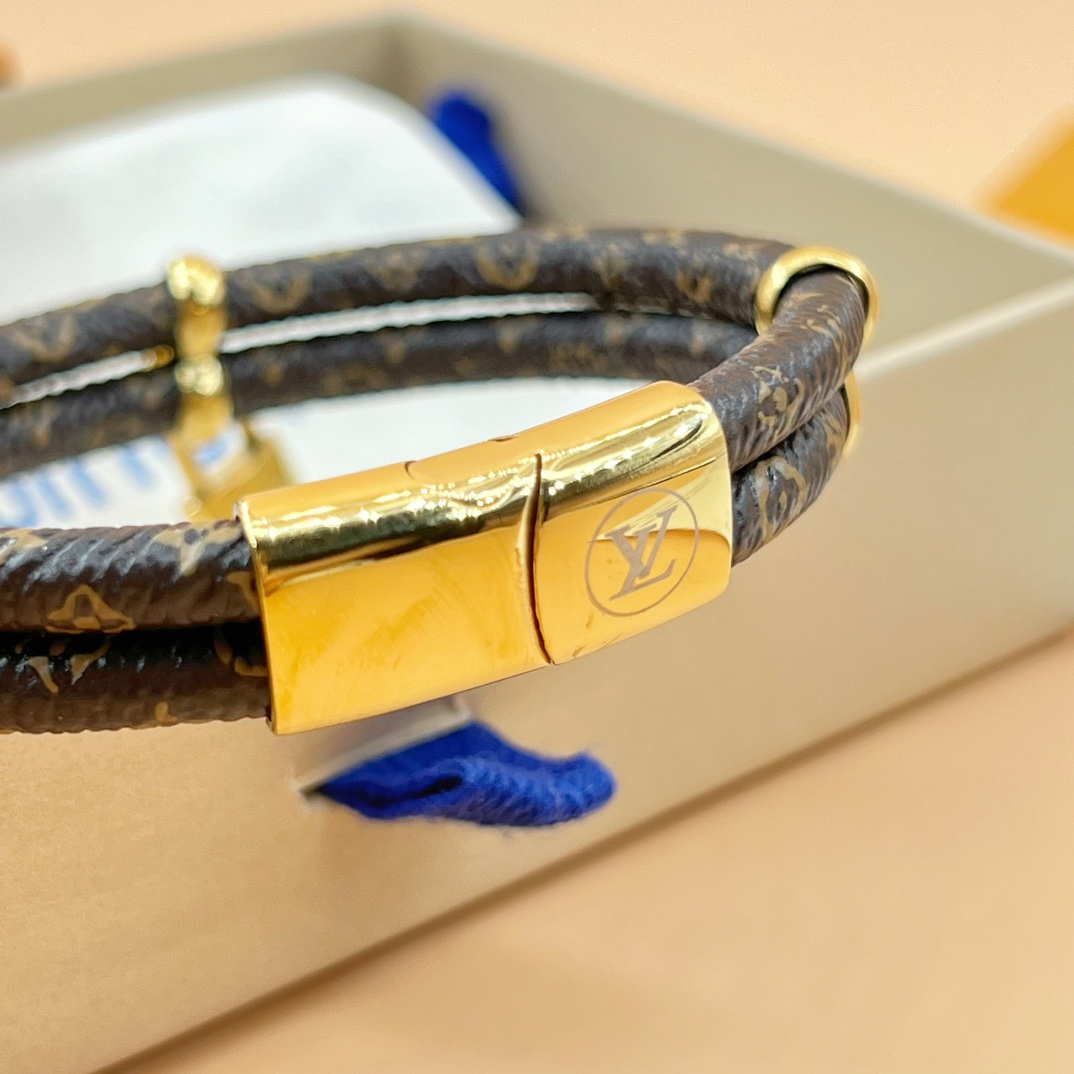 Louis Vuitton Keep It Twice Bracelet      M8109E - FashionPlug