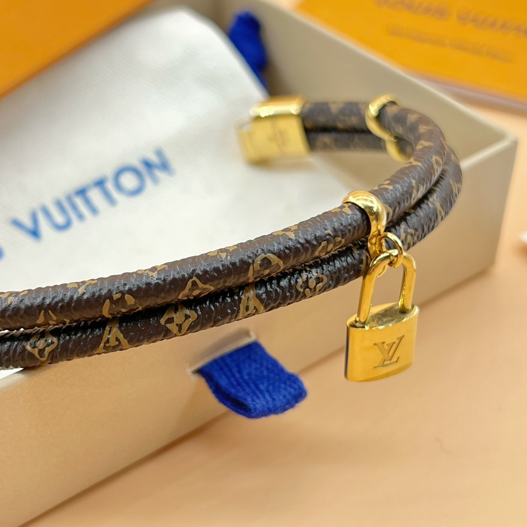 Louis Vuitton Keep It Twice Bracelet      M8109E - FashionPlug