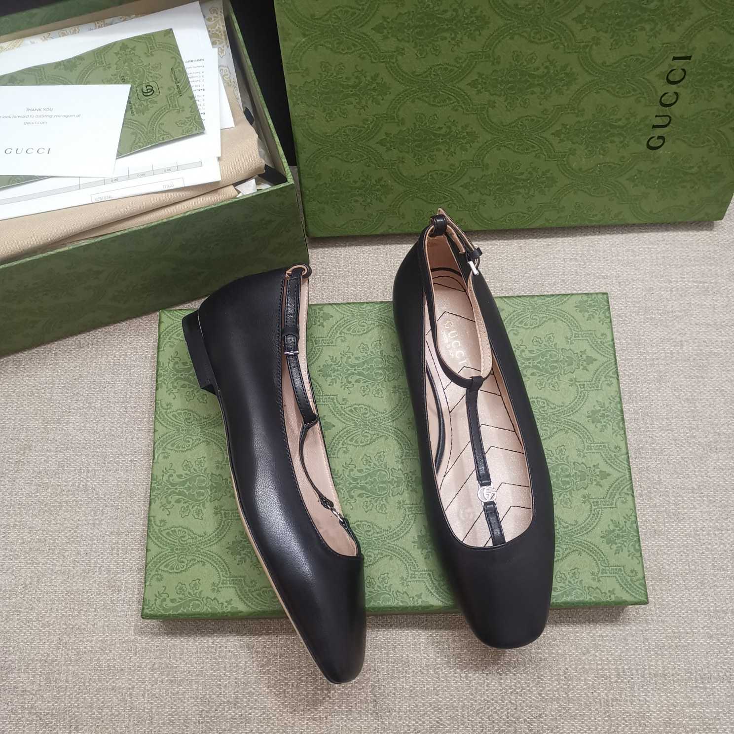 Gucci Women's Ballet Flat With Double G - FashionPlug