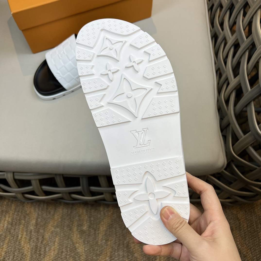 Louis Vuitton Monogram Sandals - FashionPlug
