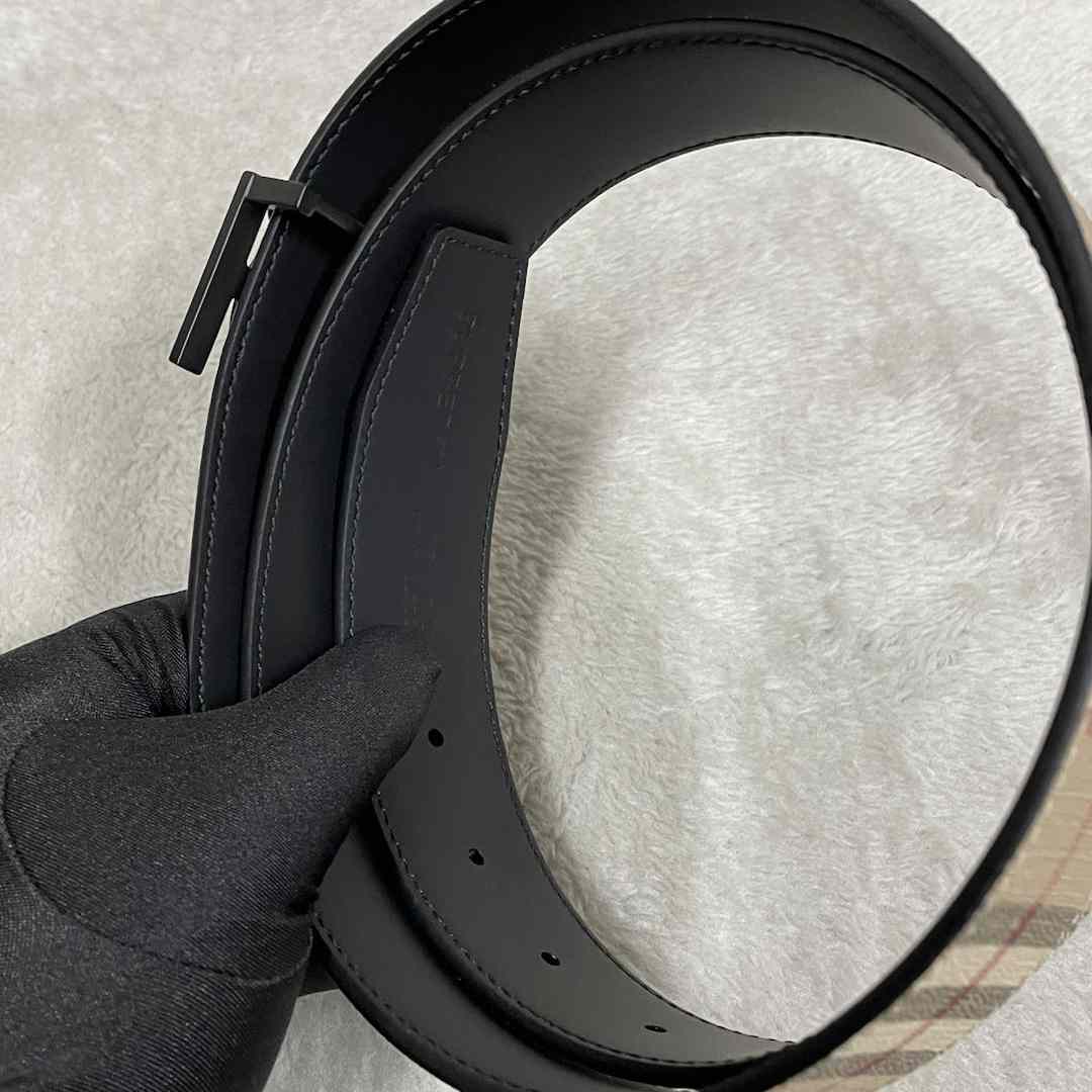 Burberry Check And Leather Reversible TB Belt - FashionPlug