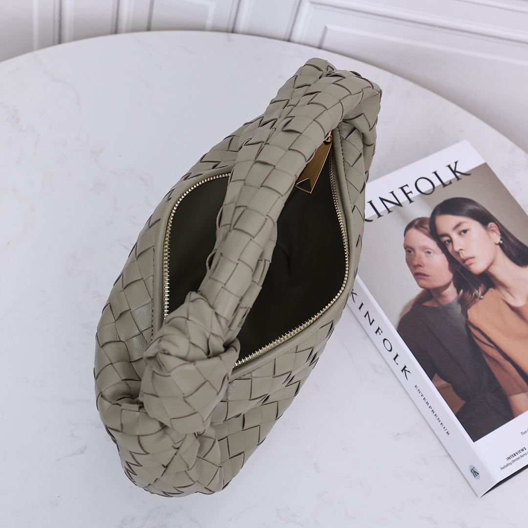 Bottega Veneta Teen Jodie - FashionPlug