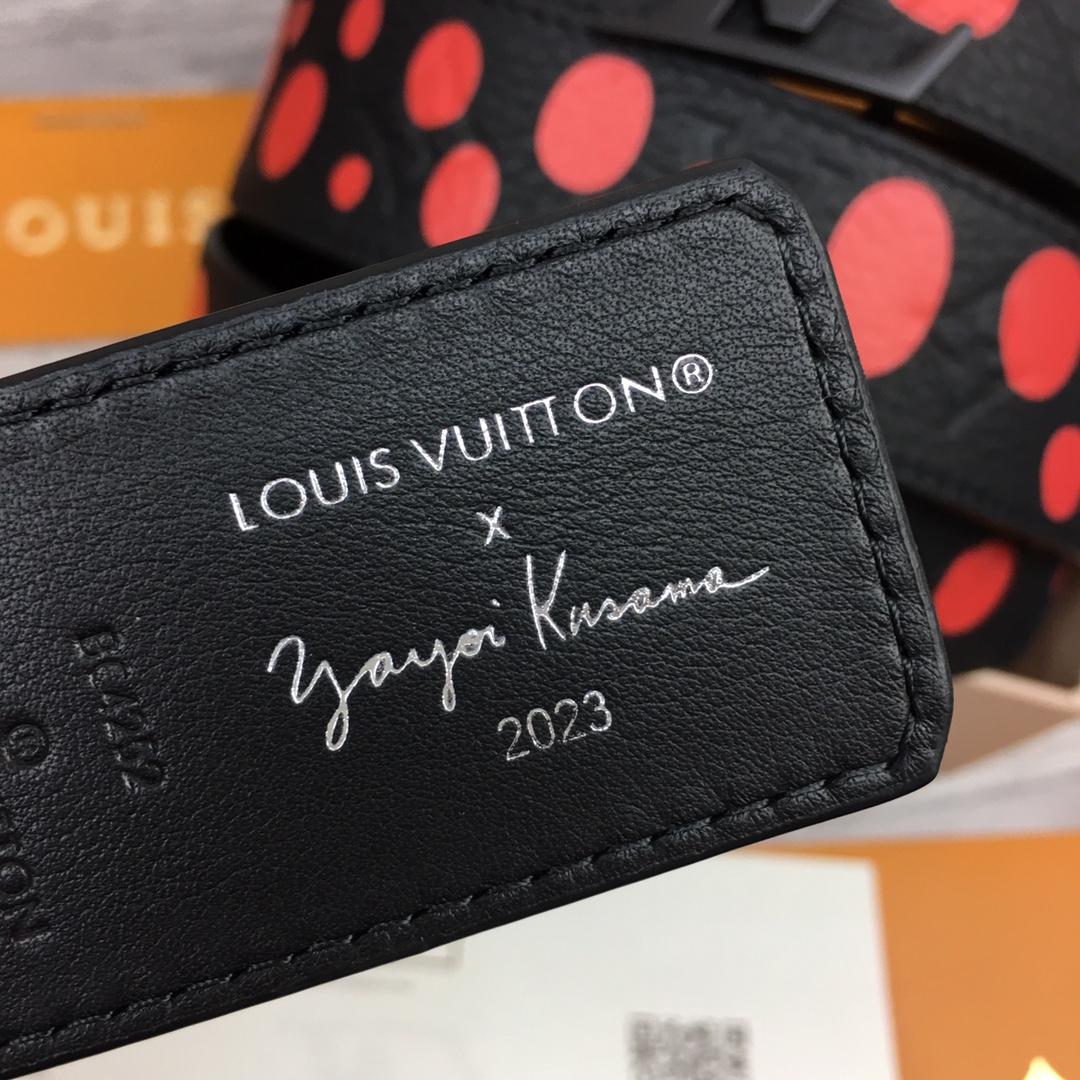 Louis Vuitton LV X YK LV Initiales 40MM Reversible Belt   M0673T - FashionPlug