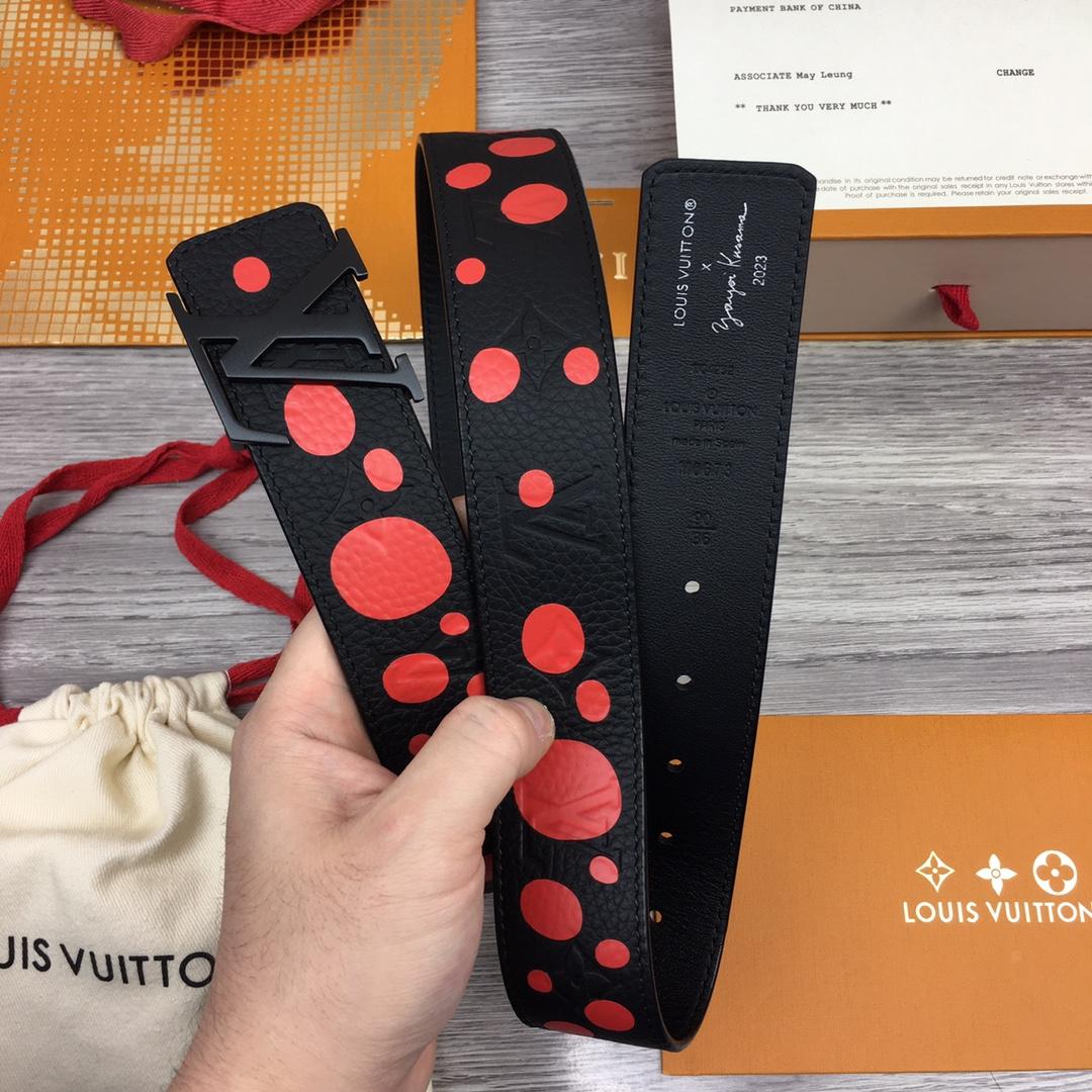 Louis Vuitton LV X YK LV Initiales 40MM Reversible Belt   M0673T - FashionPlug
