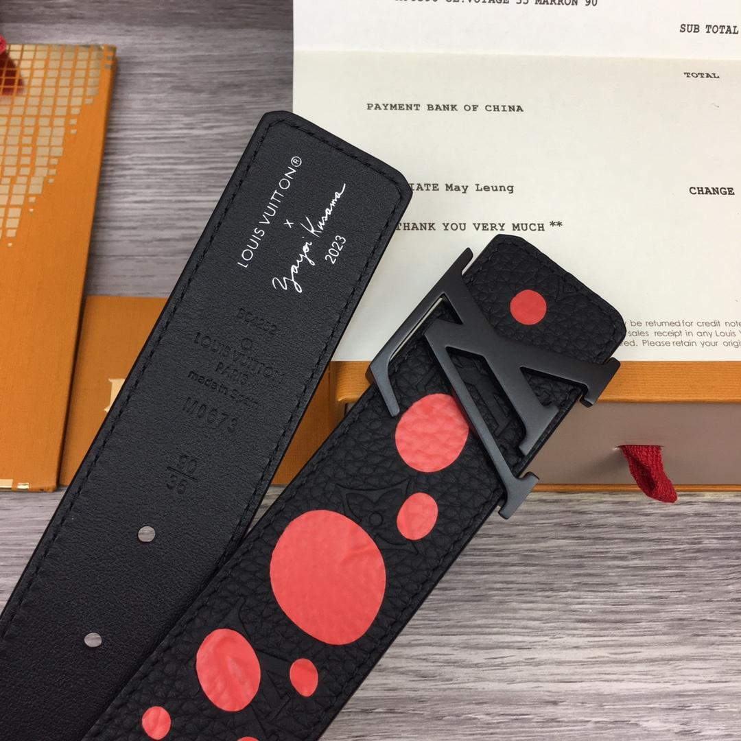 Louis Vuitton LV X YK LV Initiales 40MM Reversible Belt   M0673T - FashionPlug
