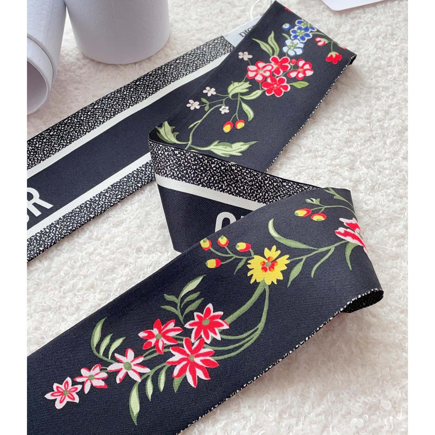Dior Petites Fleurs Mitzah Scarf - FashionPlug