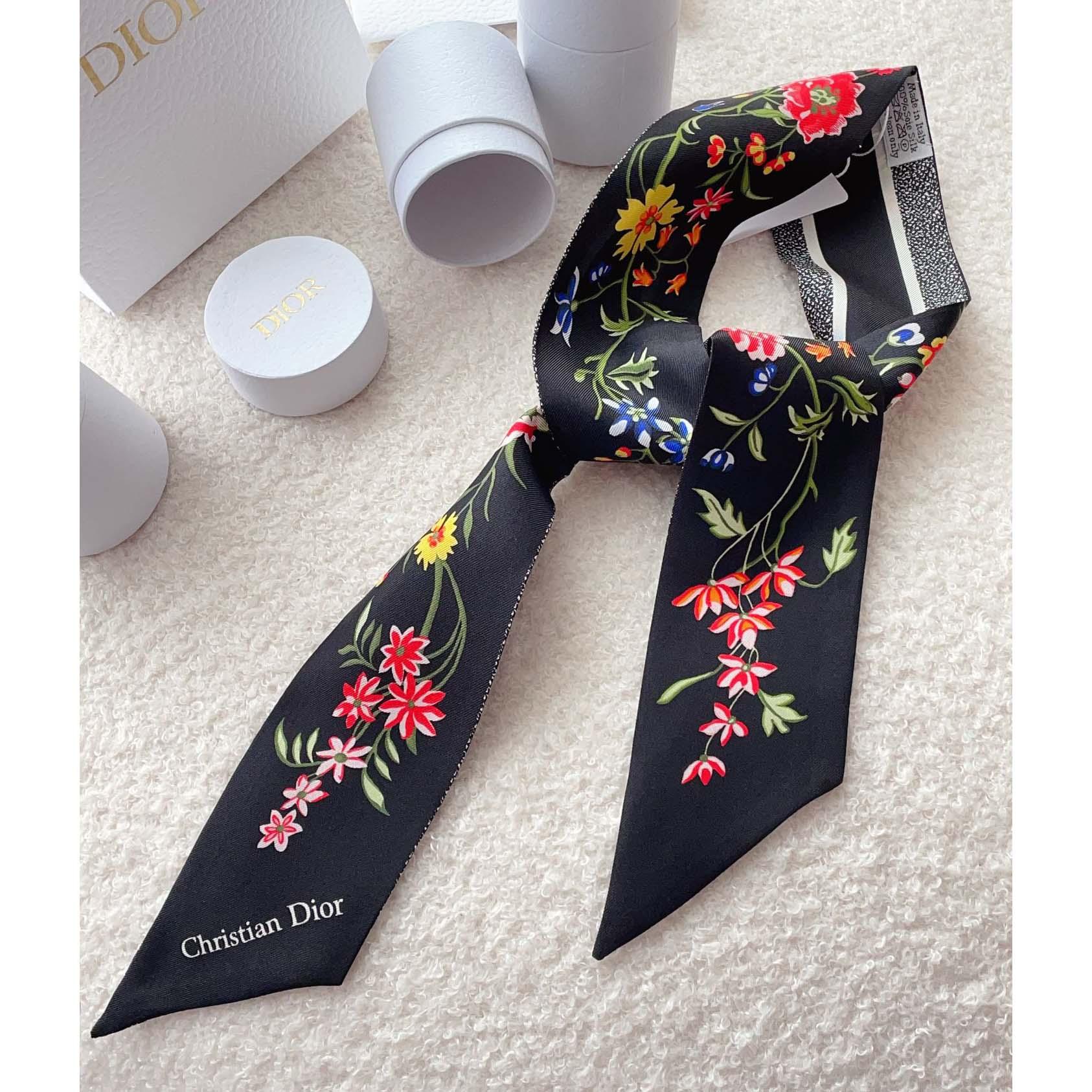 Dior Petites Fleurs Mitzah Scarf - FashionPlug