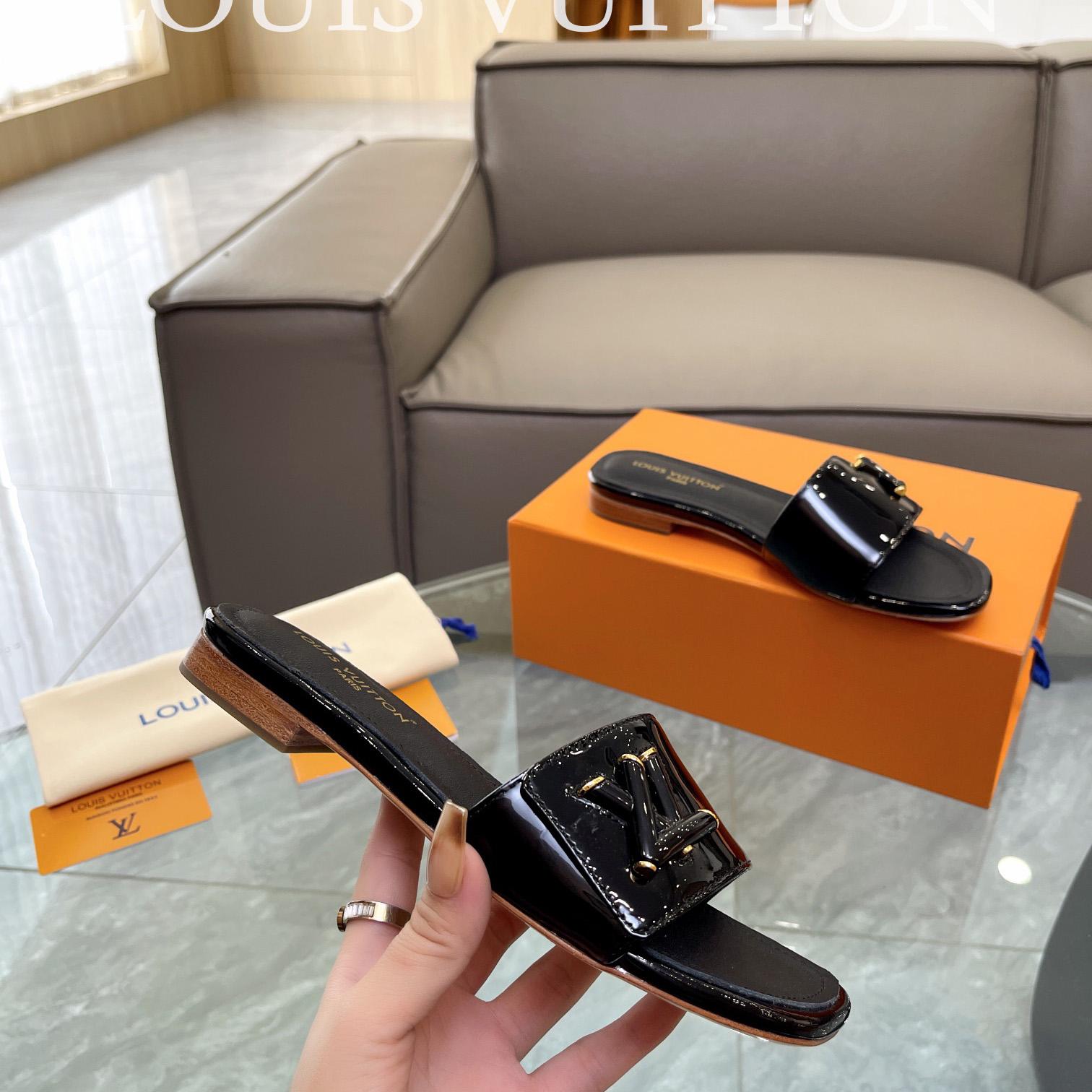 Louis Vuitton Shake Flat Mule       - FashionPlug