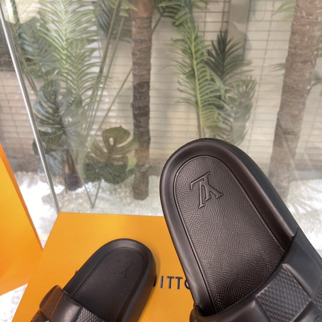 Louis Vuitton Waterfront Mules   1AAR8W - FashionPlug