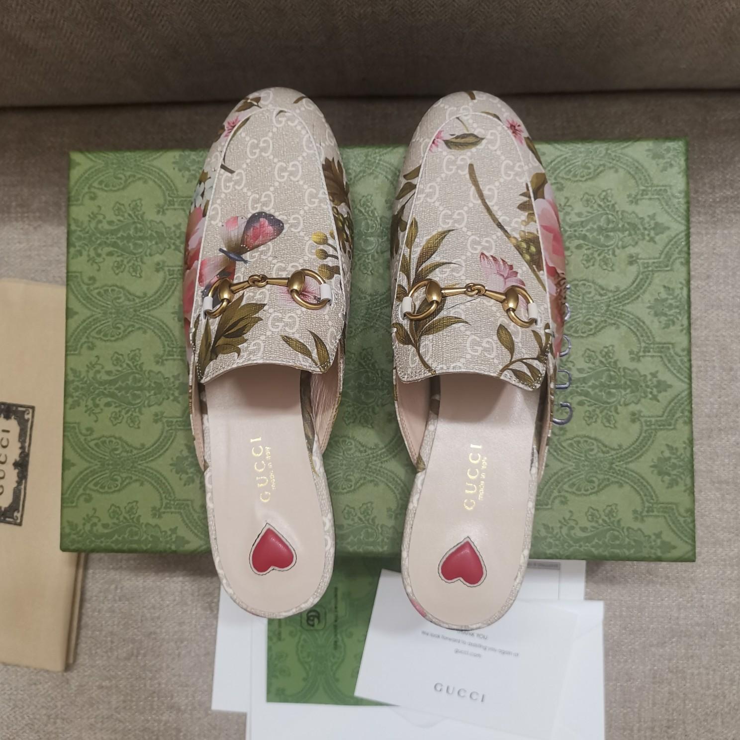 Gucci Women's GG Flora Princetown Slipper - FashionPlug