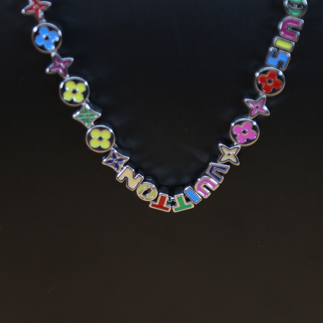 Louis Vuitton Monogram Party Necklace   MP3281 - FashionPlug