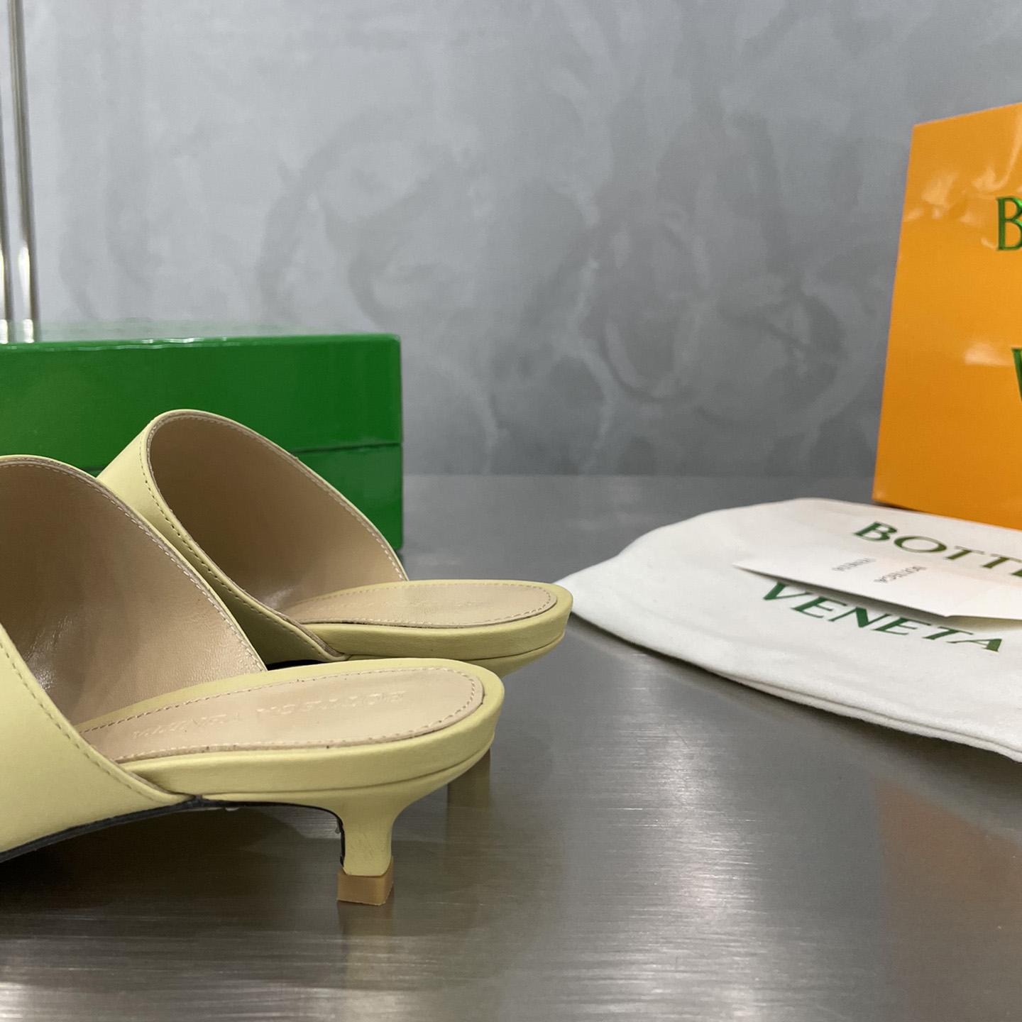 Bottega Veneta Stretch Mule - FashionPlug