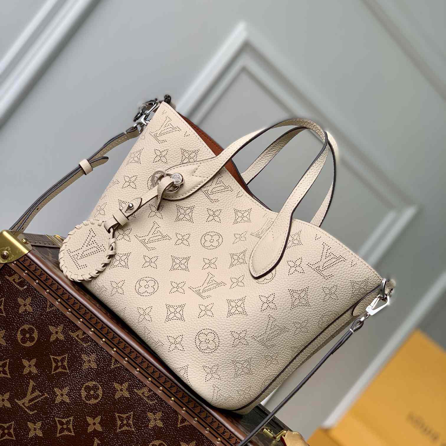 Louis Vuitton Blossom PM   M21909 - FashionPlug