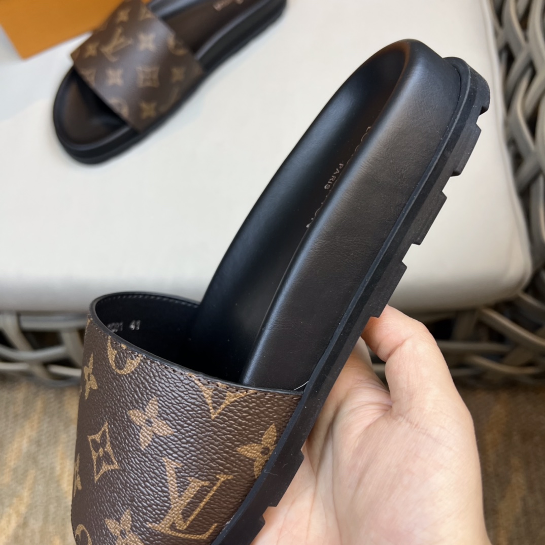 Louis Vuitton Monogram Sandals - FashionPlug