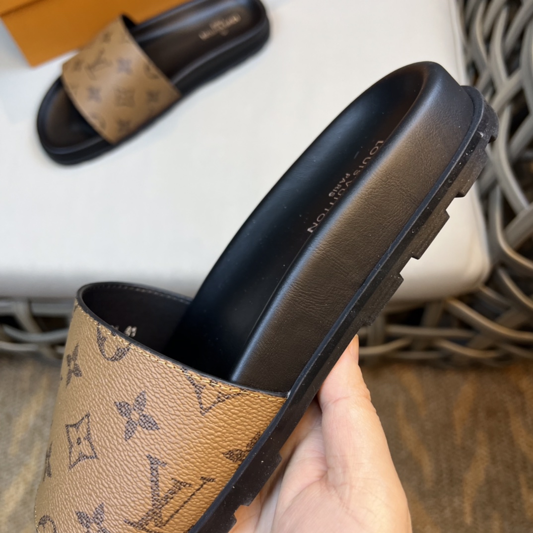 Louis Vuitton Monogram Sandals - FashionPlug