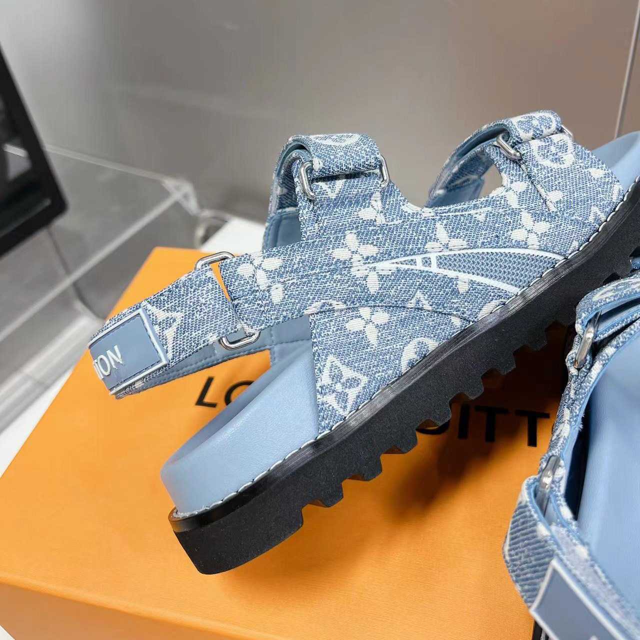 Louis Vuitton Paseo Flat Comfort Sandal    1AB0T8 - FashionPlug