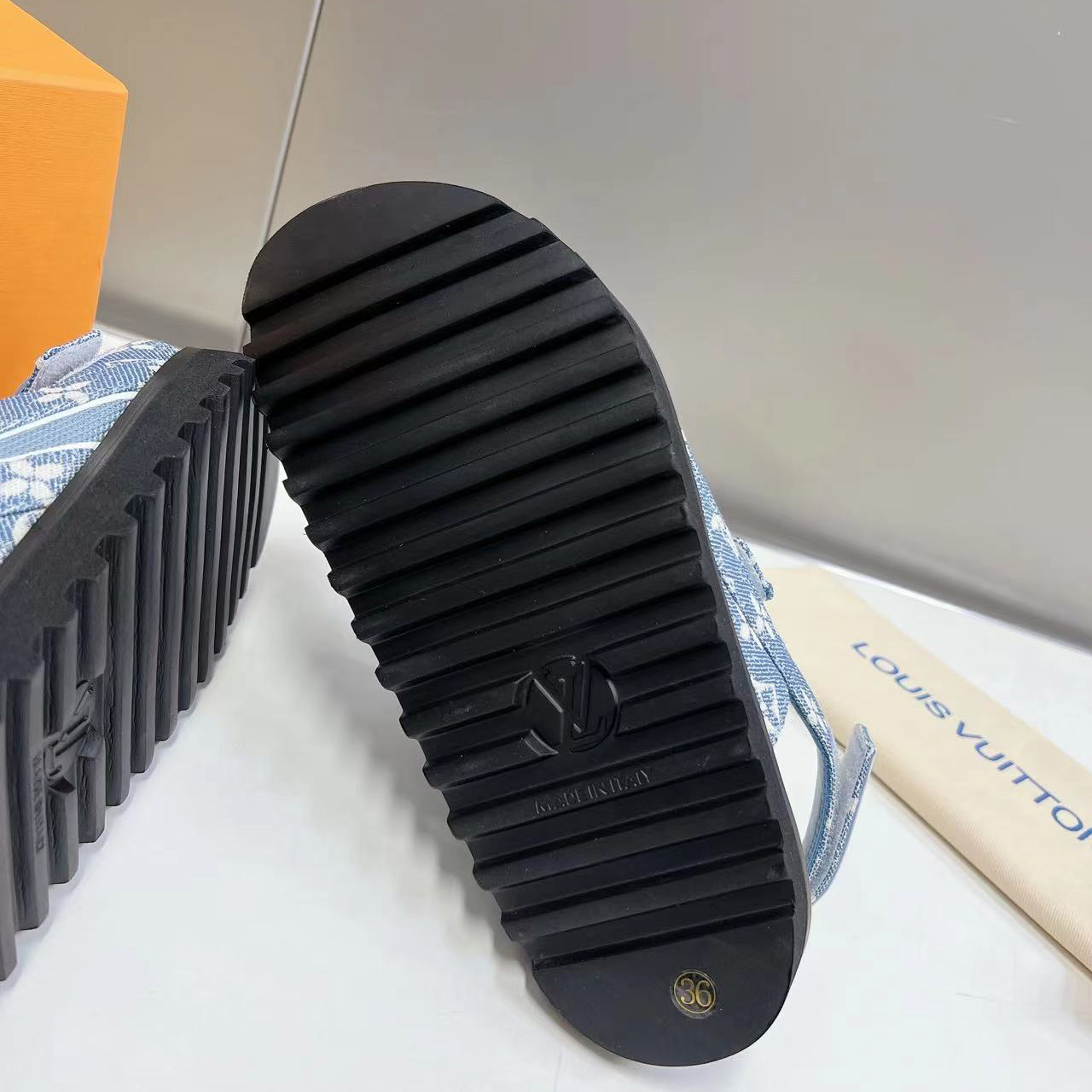 Louis Vuitton Paseo Flat Comfort Sandal    1AB0T8 - FashionPlug