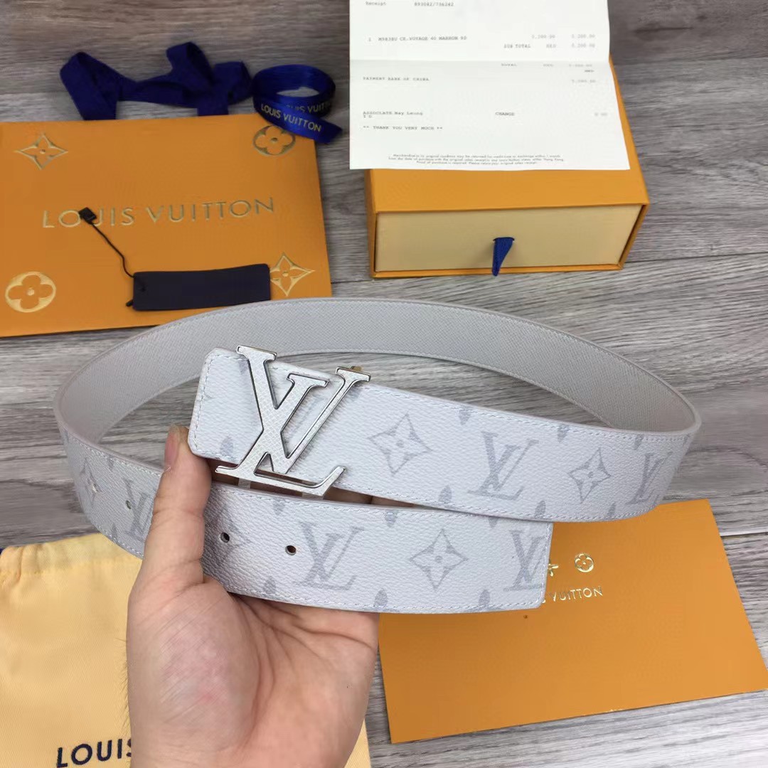 Louis Vuitton LV Initiales 40MM Reversible Belt     M0158V - FashionPlug