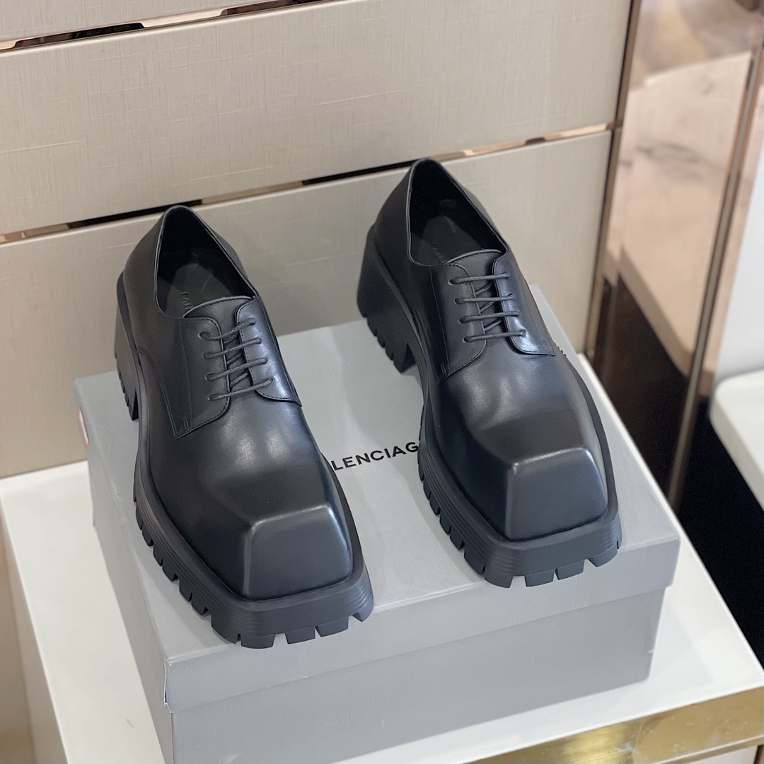 Balenciaga Men's Rhino Derby In Black  - FashionPlug