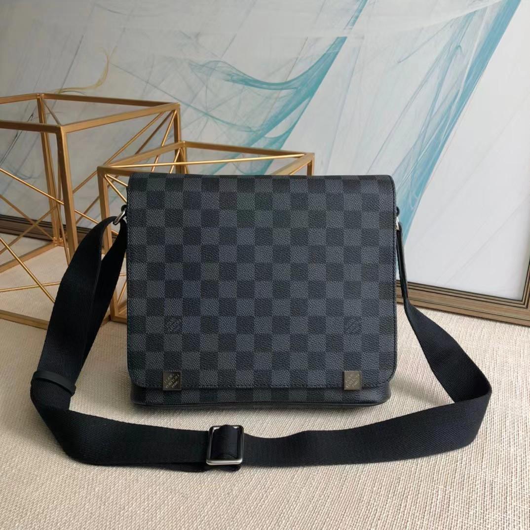 Louis Vuitton Mens's Messenger Bag Damier Black(25x22x8CM)  - FashionPlug