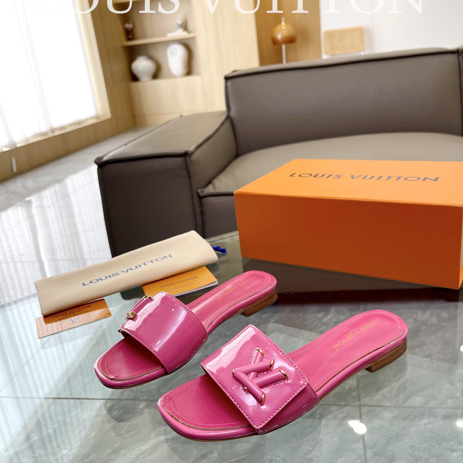 Louis Vuitton Shake Flat Mule       - FashionPlug