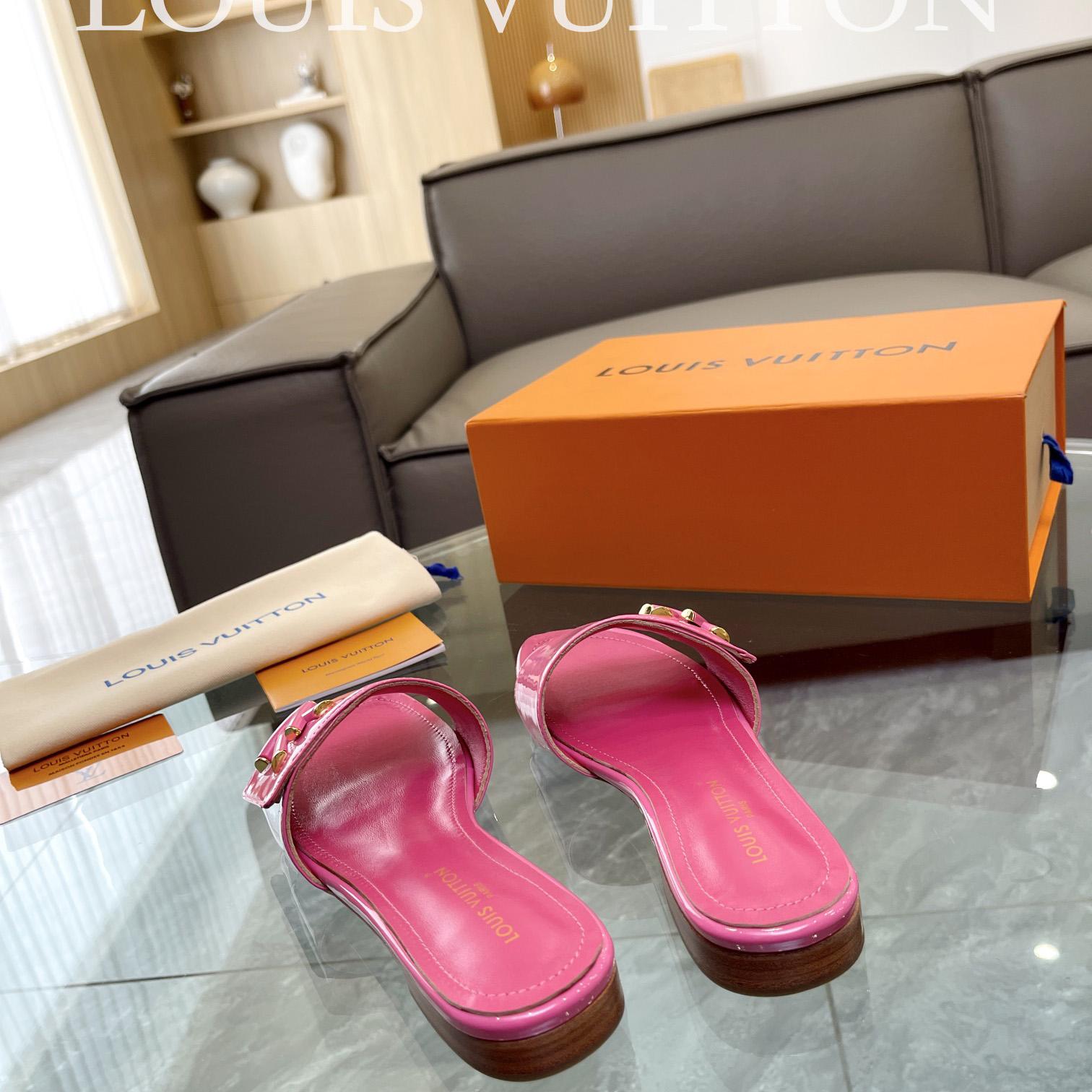 Louis Vuitton Shake Flat Mule       - FashionPlug