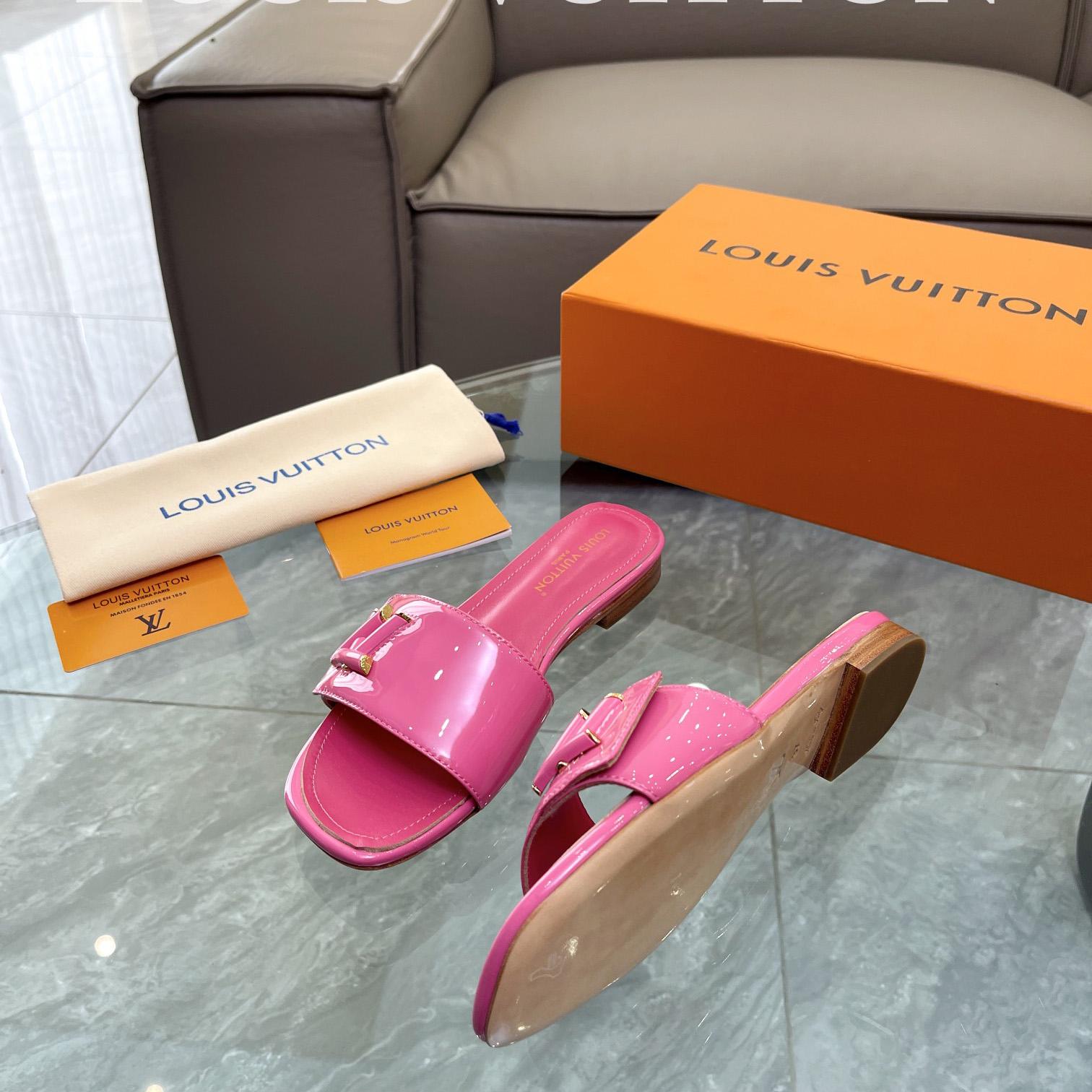 Louis Vuitton Shake Flat Mule       - FashionPlug