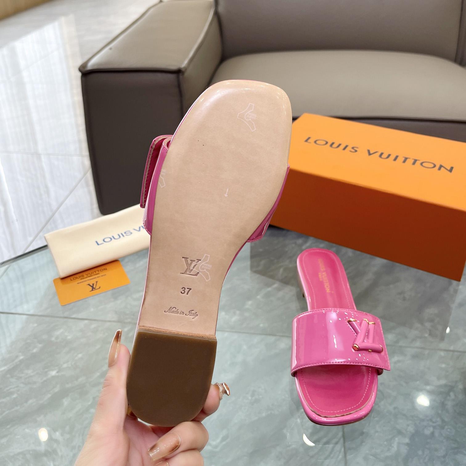 Louis Vuitton Shake Flat Mule       - FashionPlug