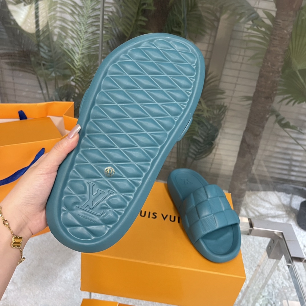 Louis Vuitton Waterfront Mules   1AAR9D - FashionPlug
