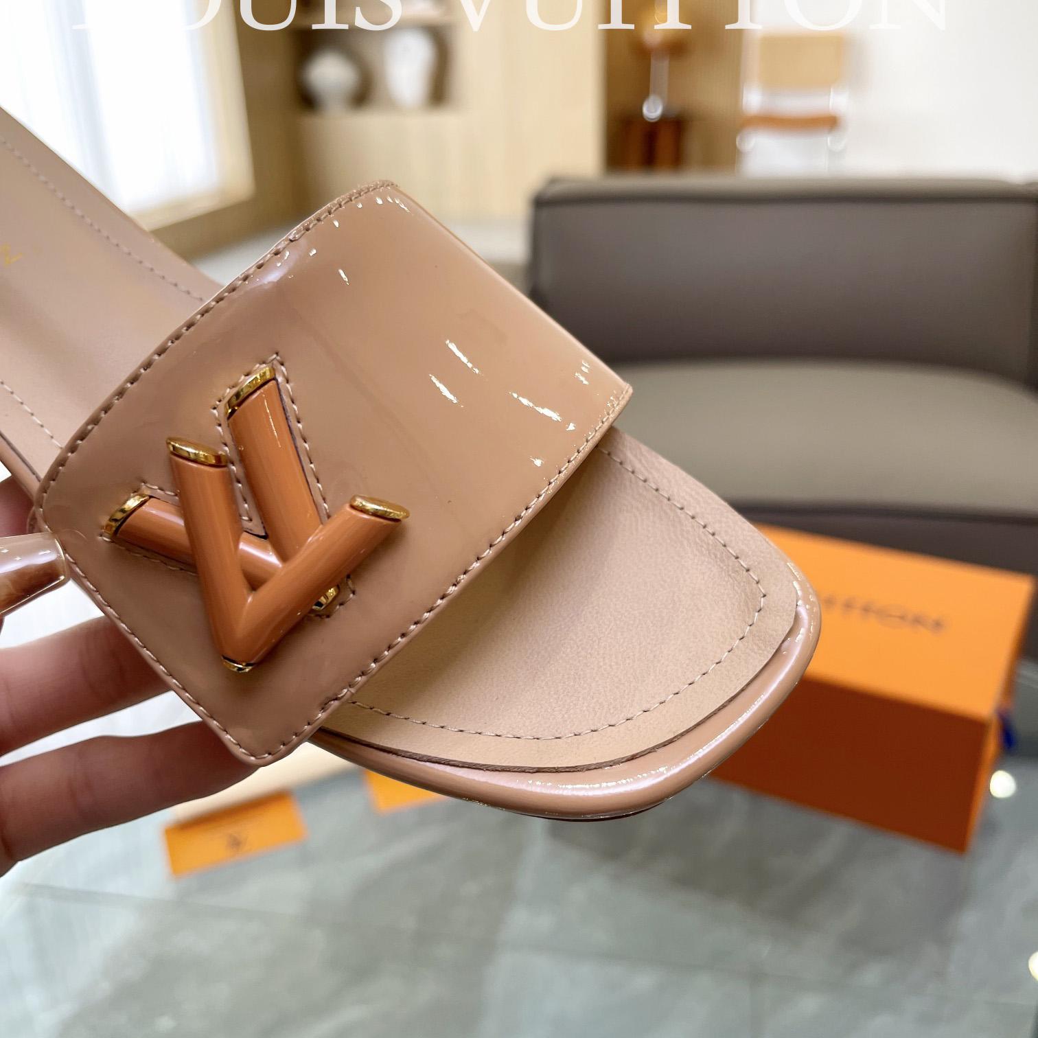 Louis Vuitton Shake Flat Mule       - FashionPlug