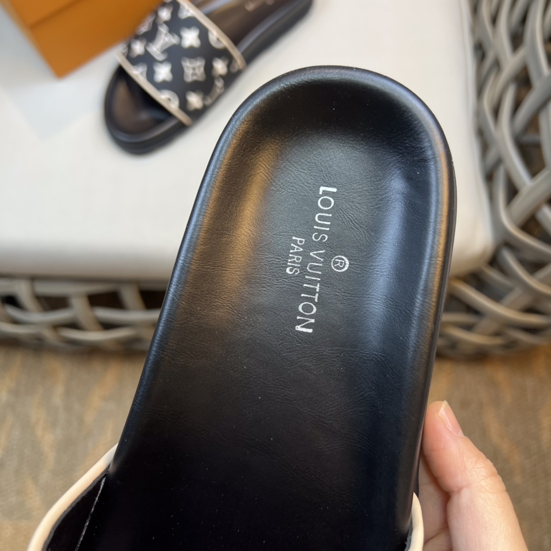 Louis Vuitton Monogram Sandals - FashionPlug