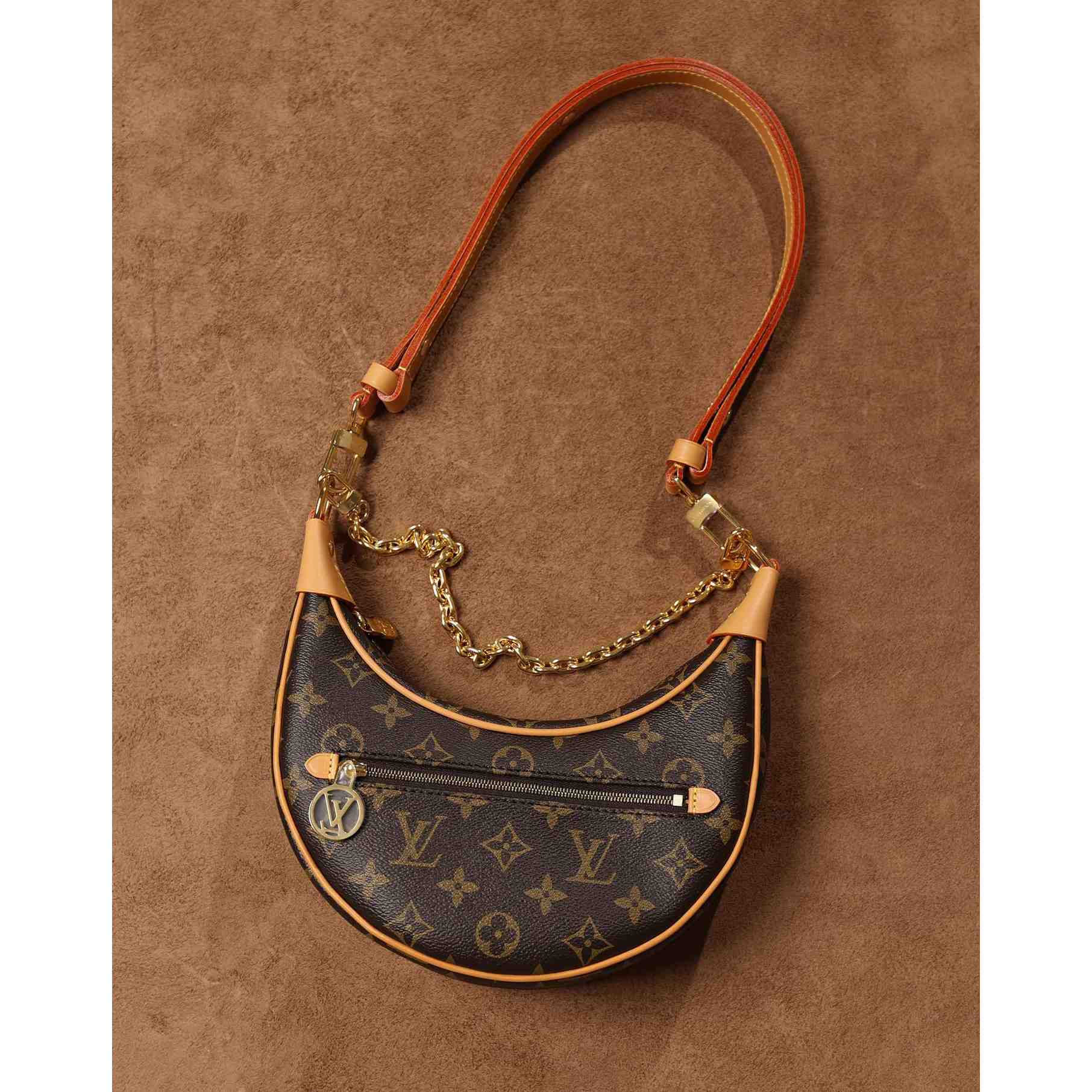 Louis Vuitton Loop  (23-13-6cm) M81098 - FashionPlug