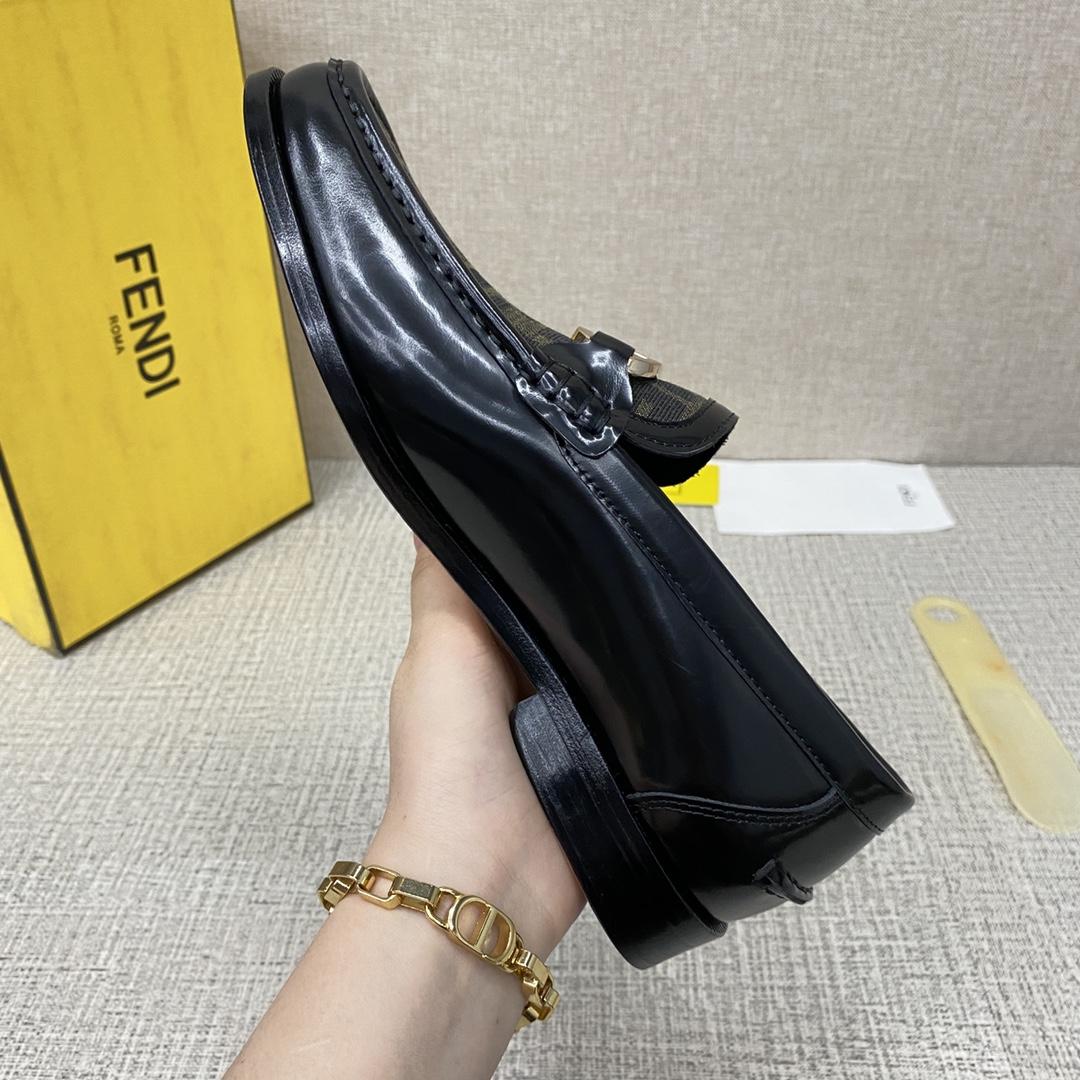 Fendi O-Lock Loafers - FashionPlug
