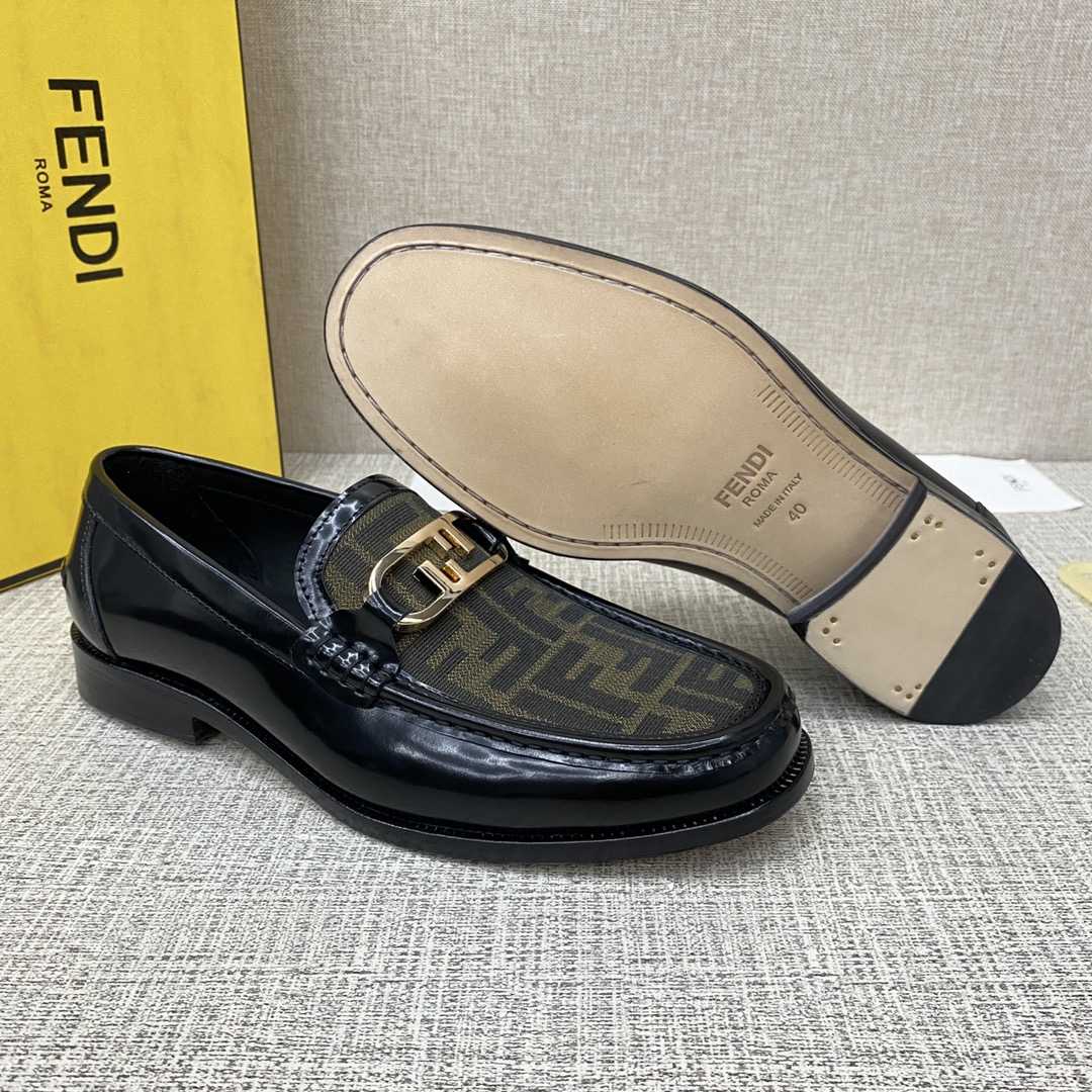 Fendi O-Lock Loafers - FashionPlug