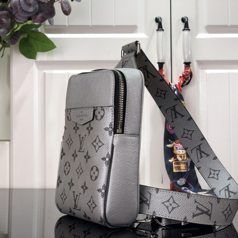 Louis Vuitton Outdoor Slingbag  (13-21-5cm)   M30833 - FashionPlug