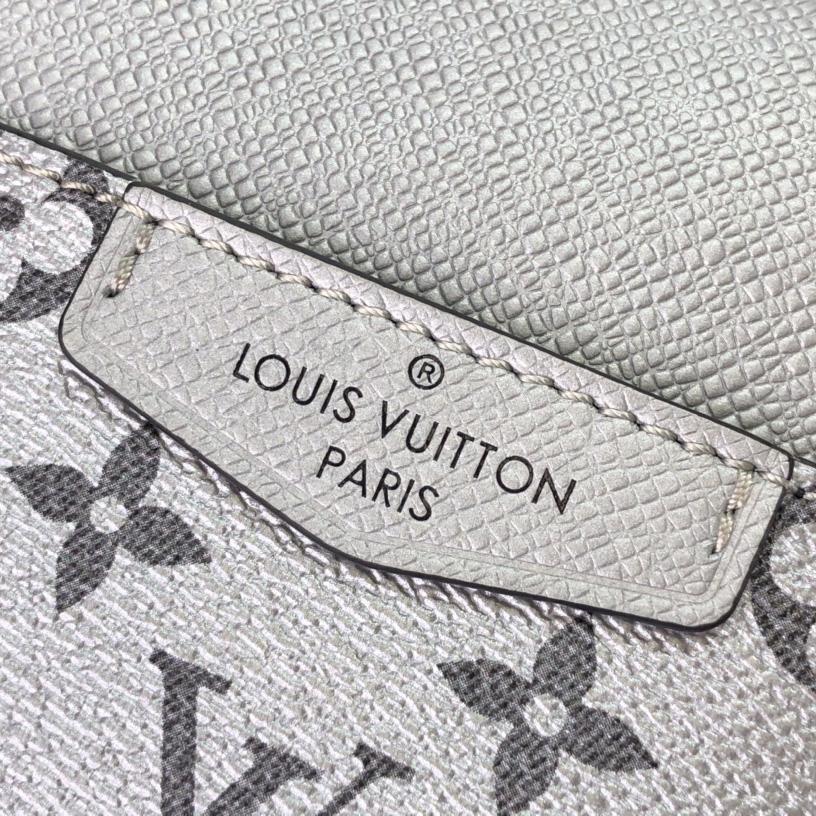 Louis Vuitton Outdoor Slingbag  (13-21-5cm)   M30833 - FashionPlug