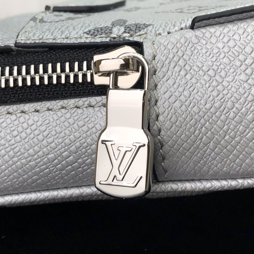 Louis Vuitton Outdoor Slingbag  (13-21-5cm)   M30833 - FashionPlug