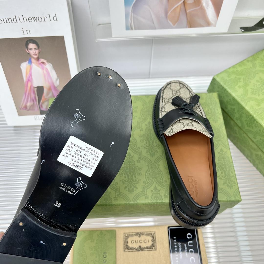 Gucci GG Loafer With Tassel - FashionPlug