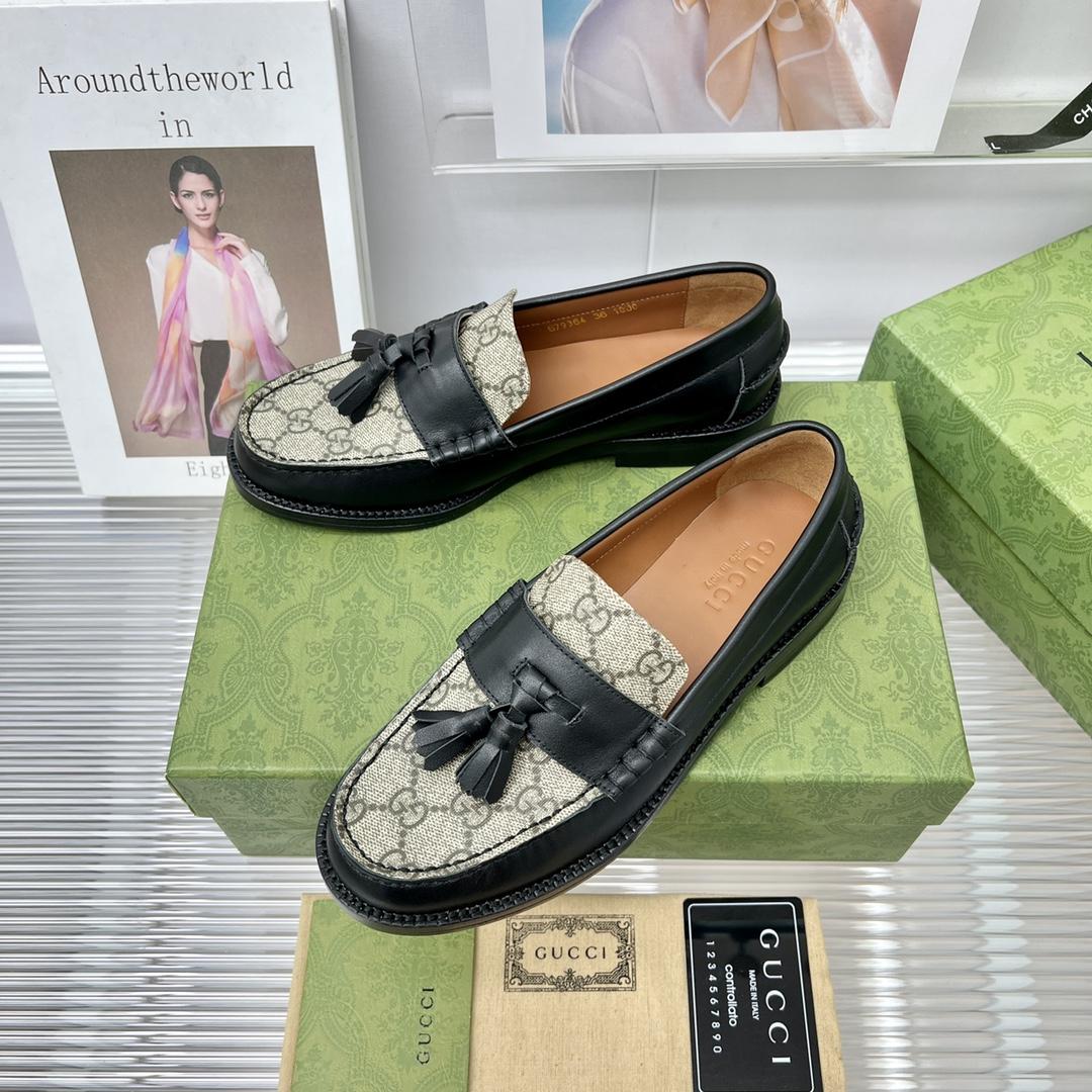 Gucci GG Loafer With Tassel - FashionPlug