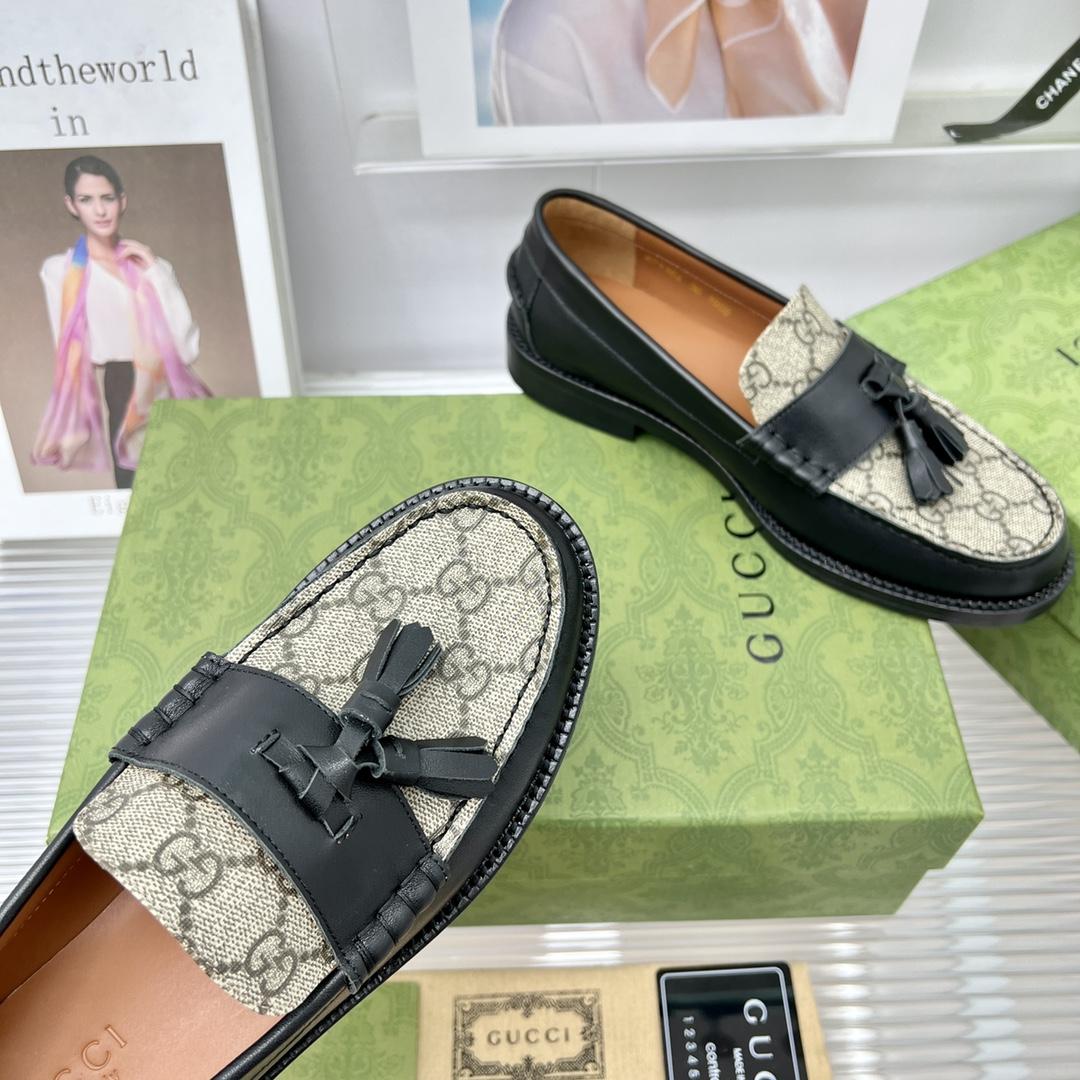 Gucci GG Loafer With Tassel - FashionPlug
