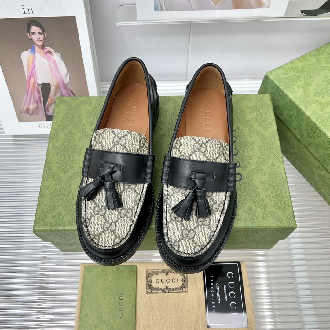 Gucci GG Loafer With Tassel - FashionPlug
