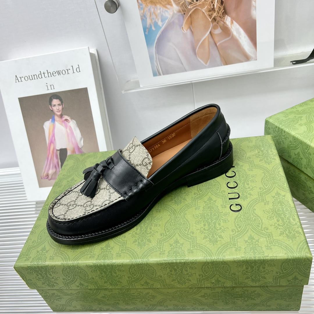 Gucci GG Loafer With Tassel - FashionPlug